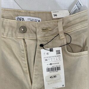 Beige wide leg jean Zara